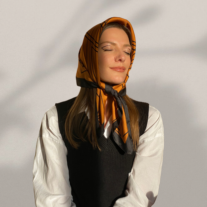 Foulard Triangle | 70cm - Tomato Cream Saide Milano